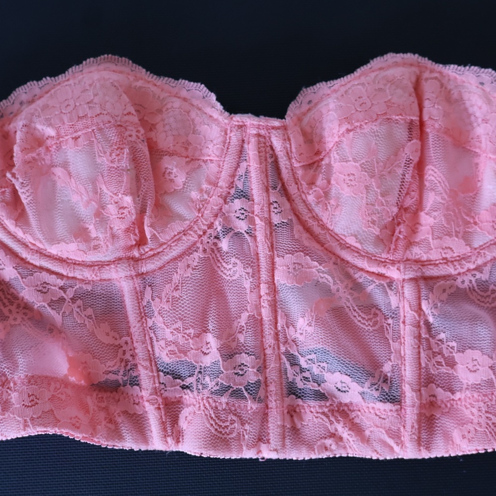 BUBBLEGUM PINK LACE BRALETTE
